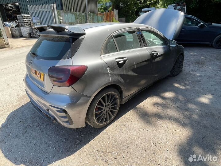 В полный разбор Mercedes-Benz A Class W176