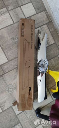 Накладка на заднюю дверь highlander 3