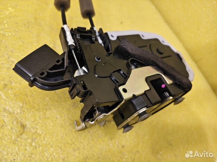 X-Trail t32 замок передней правой двери