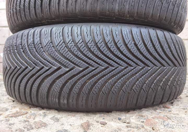 Michelin Alpin 5 215/65 R16 98H