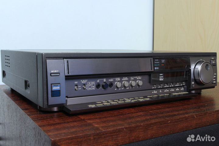 Hi-Fi stereo S-VHS JVC HR-S5800E