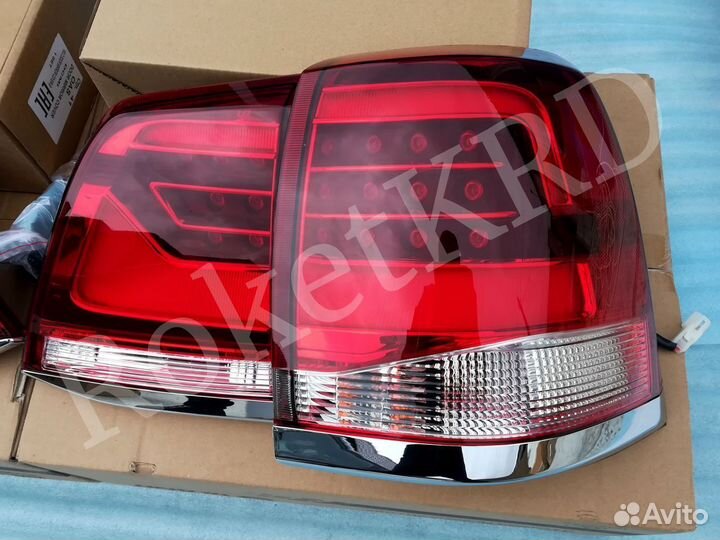 Фонари задние Land Cruiser 200 07-15 Красн.бел