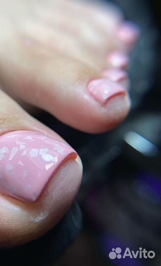 Модель на маникюр и педикюр