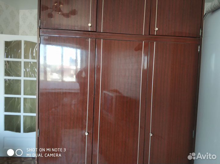 Шкаф платяной с антресолью, бу в хорошем состоянии