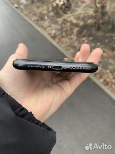 iPhone Xr, 128 ГБ