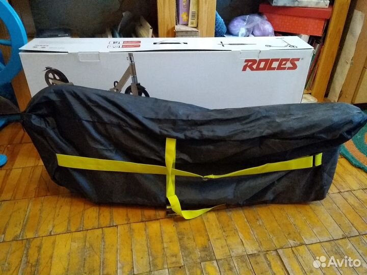 Городской самокат для взрослых Roces 230/200 мм