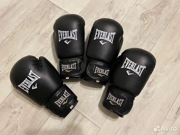 Боксерские перчатки Everlast