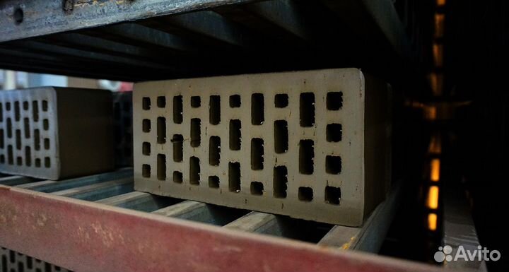 Кирпич пустотелый керамический