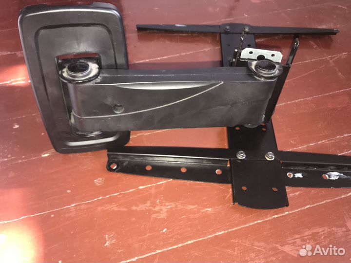 Настенное крепление для телевизора