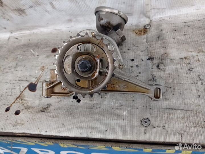 Насос масляный двигателя Mercedes W202 1.8 111.920