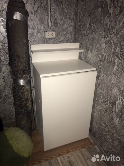 Маникюрный стол