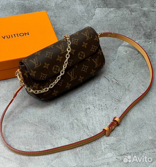 Louis vuitton кошелек lvy