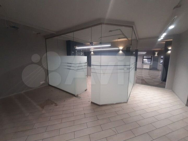 Сдам торговое помещение, 192.6 м²