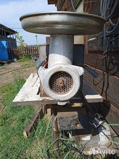 Мясорубка промышленная