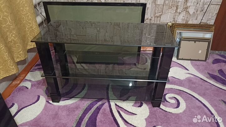 Стеклянная тумба