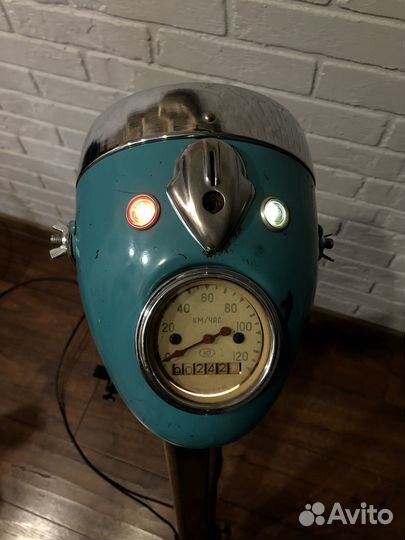 Торшер на треноге в стиле loft из фары мотоцикла