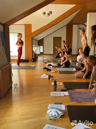 Инструктор йоги