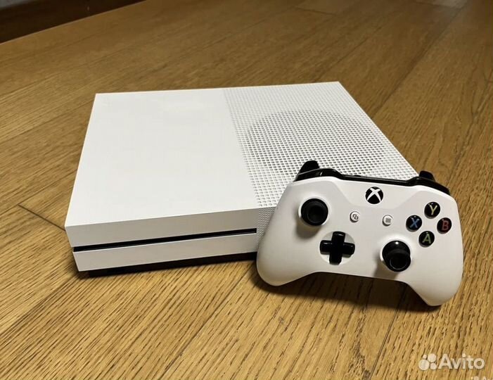 Xbox one s 1tb с играми