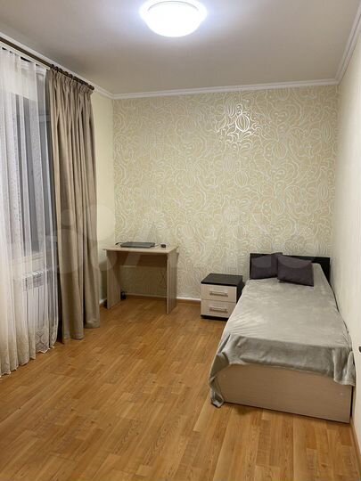 3-к. квартира, 100 м², 5/6 эт.