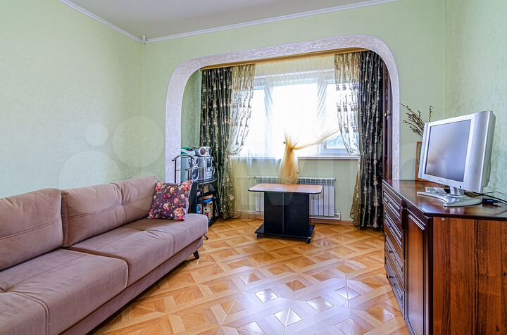 2-к. квартира, 68 м², 2/10 эт.