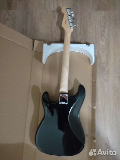 Электрогитара Squier MM Stratocaster HT