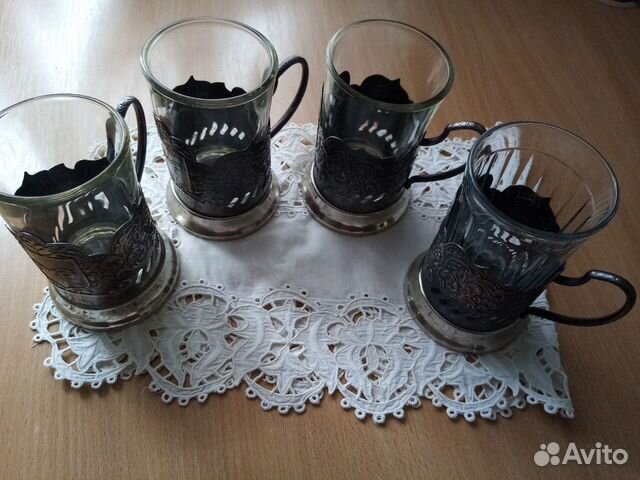 Подстаканники со стаканами