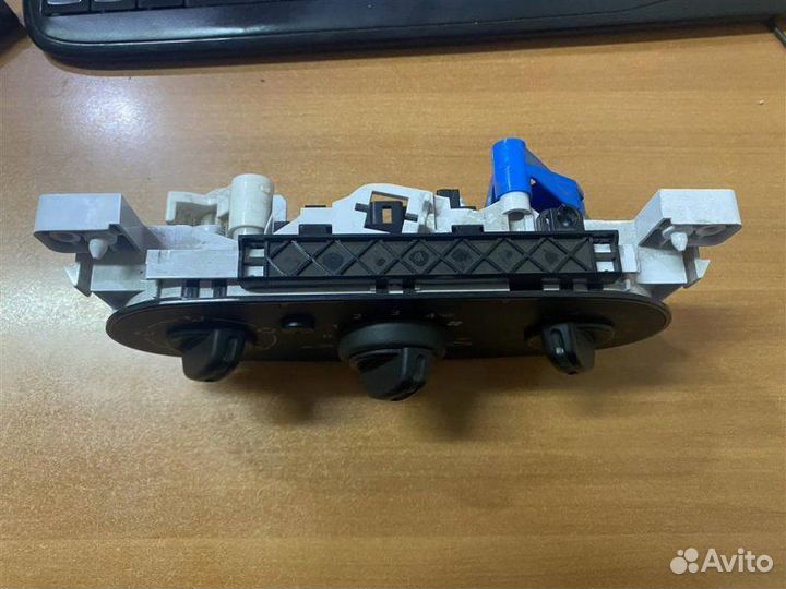 Блок управления отопителем LADA Largus универсал 5