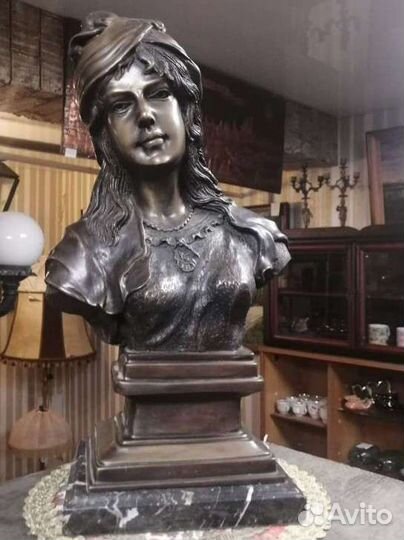 Статуэтки. Европа. Бронза. Латунь