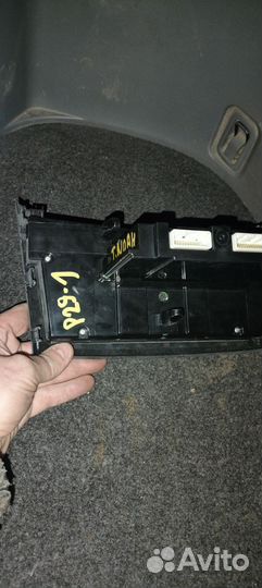 Блок управления климатом контроля тойота Noah