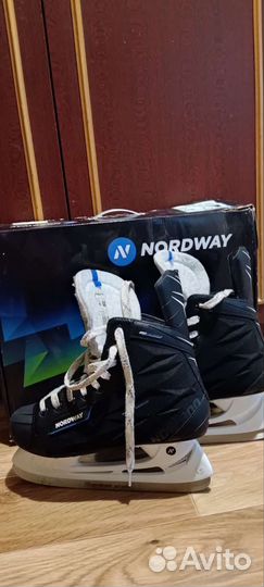 Коньки хоккейные 40размер