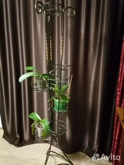 Подставка для цветов напольная