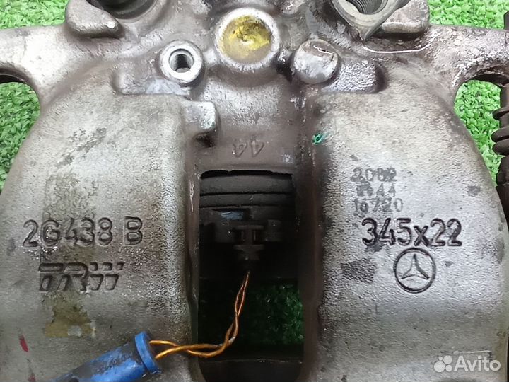 Суппорт тормозной задний правый Mercedes-Benz