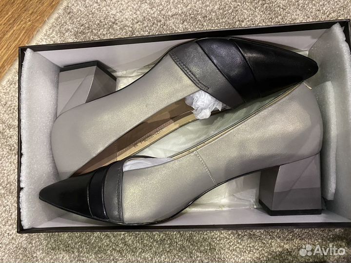 Продаю туфли 39 Covani