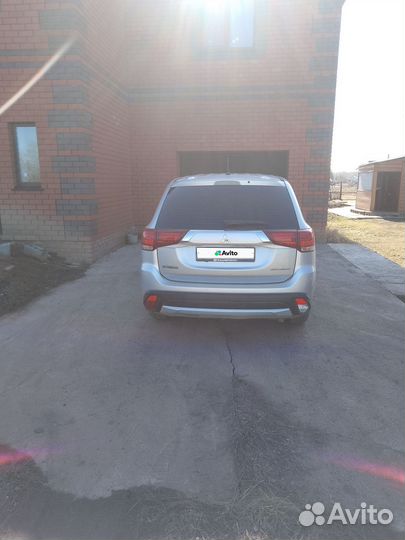 Mitsubishi Outlander 2.0 CVT, 2015, 99 000 км