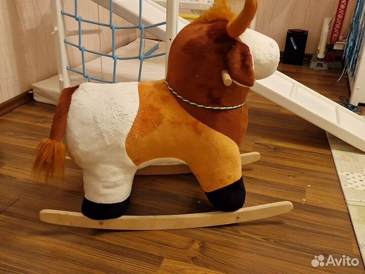 Лошадь качалка каталка