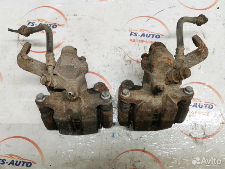 Суппорт тормозной задний Suzuki Sx4 1.6 M16A 2012