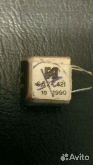 Игла, головка звукоснимателя проигрывателя, магнит