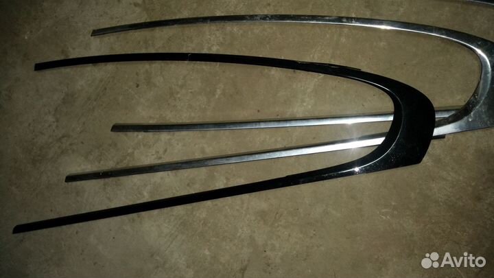 Jaguar XF 2007-2015 молдинг на заднюю левую дверь