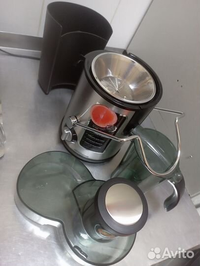 Соковыжималка шнековая