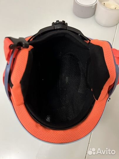 Горнолыжный шлем