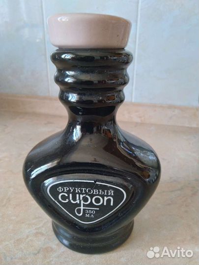 Штофы, графин, керамика со стопками