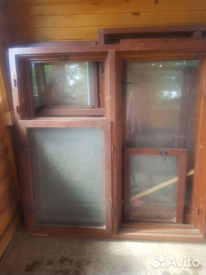 Деревянные окна со стеклами
