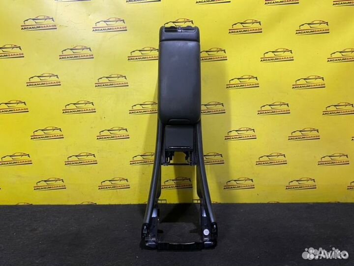 Подлокотник Mercedes Clc W203 OM646.963 2010