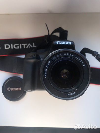 Зеркальный фотоаппарат Canon EOS1100D