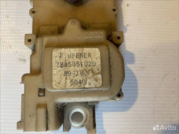 Замок лючка бензобака Nissan Maxima