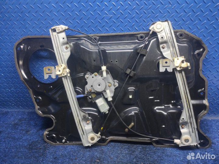 Стеклоподъемник передний правый Infiniti Fx35