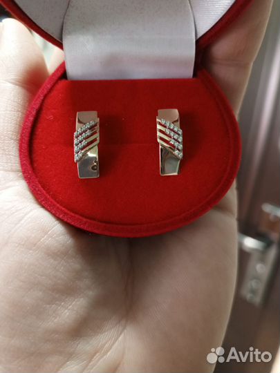 Золотые серьги