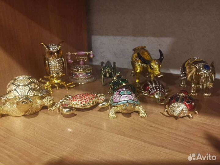 Фигурки животных- шкатулки с камнями, цена за все