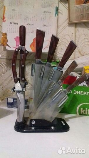 Новыы набор ножей из 8 предметов фирмы bergner