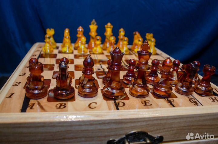 Шахматы с ложементом янтарные
